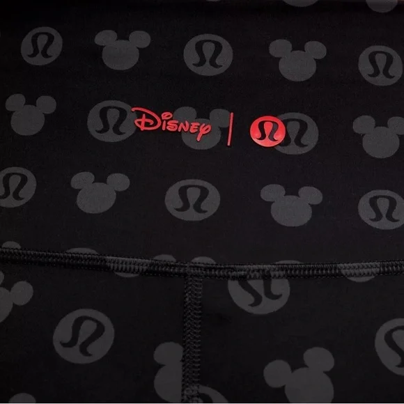 NWT DISNEY X LULULEMON WUNDER TRAIN TIGHT 25” Classic Black size: 6 - Picture 4 of 6